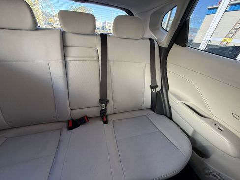 Used 2025 Hyundai Kona SEL image 39