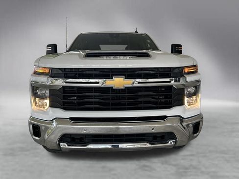 Used 2026 Chevrolet Silverado 2500 LT AWD/4WD image 14