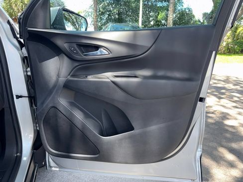 Used 2022 Chevrolet Equinox LT AWD/4WD image 21