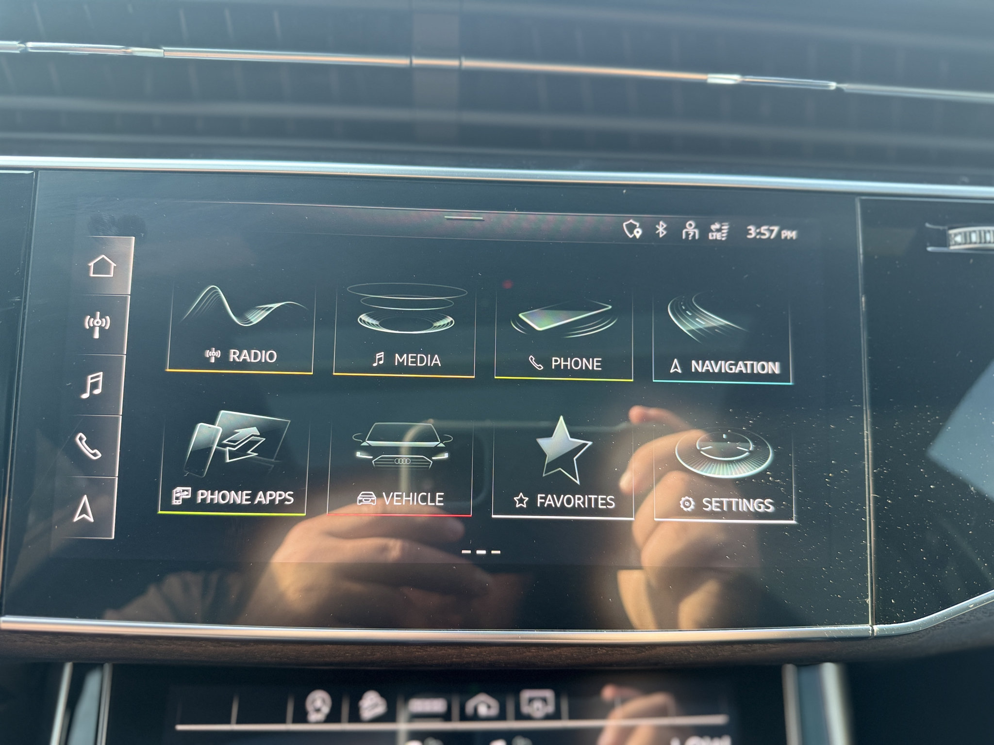 Used 2022 Audi Q8 Premium Plus AWD/4WD image 34
