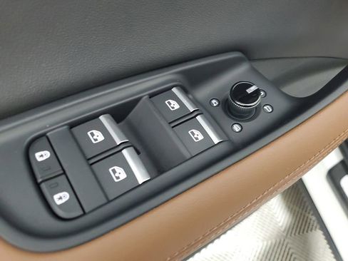 Used 2023 Audi Q8 Premium Plus image 20