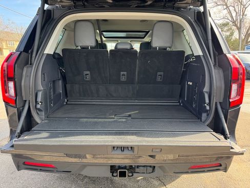 Used 2025 Ford Expedition Active image 12