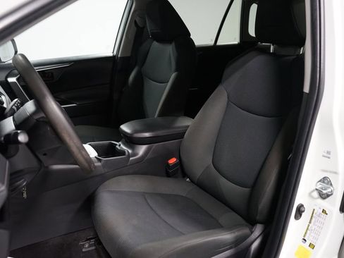 Certified 2022 Toyota RAV4 LE image 24