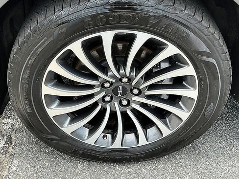 Used 2021 Lincoln Aviator Reserve w/ Elements Package Plus AWD/4WD image 10