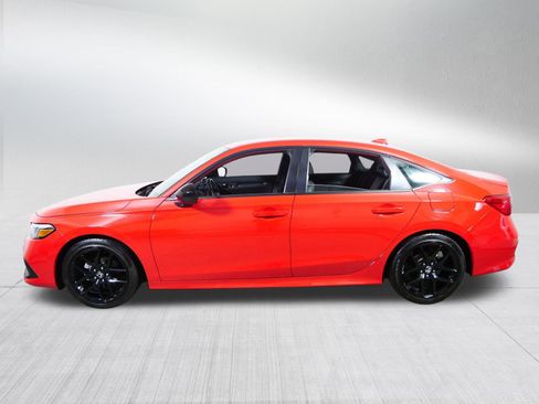 Used 2023 Honda Civic Sport image 4