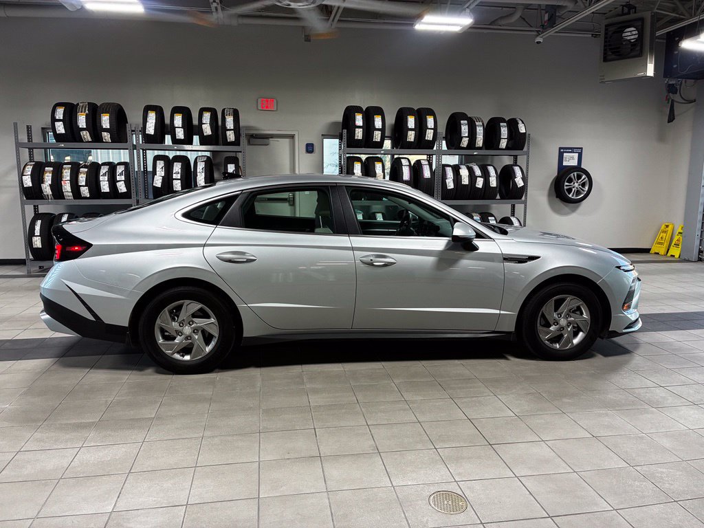 Used 2026 Hyundai Sonata SE FWD image 6