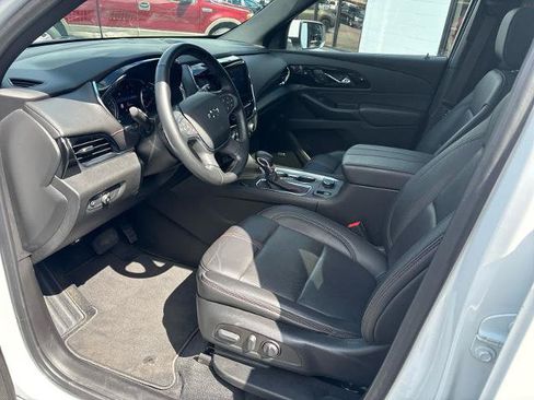 Used 2023 Chevrolet Traverse RS AWD/4WD image 11