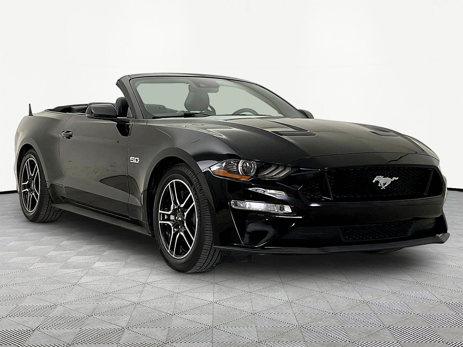 Used 2020 Ford Mustang GT Premium w/ Equipment Group 401A RWD image 3