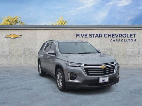 Certified 2023 Chevrolet Traverse LT image 1