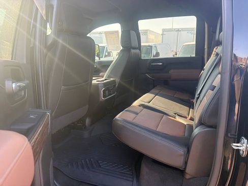 Used 2020 Chevrolet Silverado 2500 High Country w/ Technology Package AWD/4WD image 34
