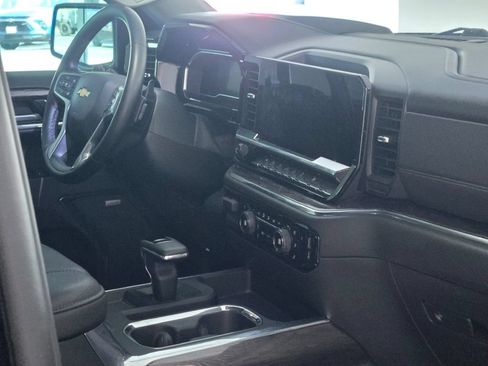 Used 2024 Chevrolet Silverado 1500 LTZ w/ Technology Package AWD/4WD image 8