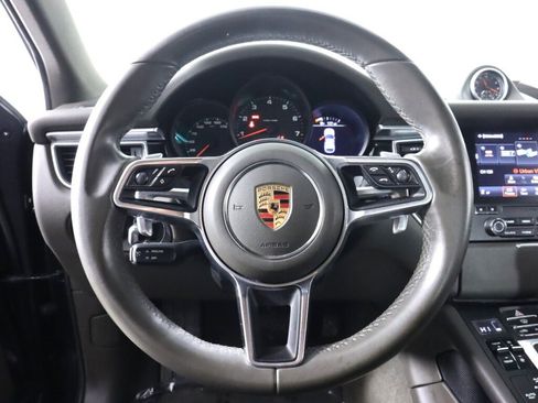 Used 2017 Porsche Macan Base image 11