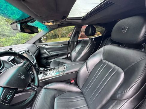 Used 2015 Maserati Ghibli RWD image 11