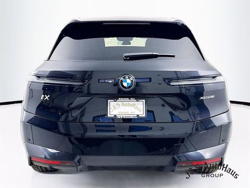 Used 2024 BMW iX xDrive50 w/ Sport Package image 6