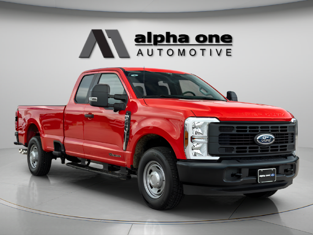 New 2025 Ford F250 XL w/ 360-Degree Camera Package RWD image 5