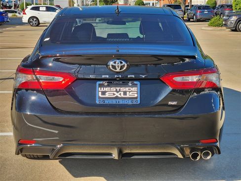 Used 2019 Toyota Camry SE image 6