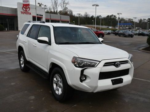 Used 2024 Toyota 4Runner SR5 image 7