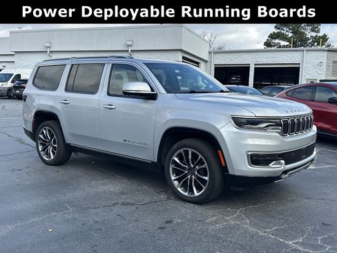 Used 2022 Jeep Wagoneer Series III w/ Premium Group I image 2