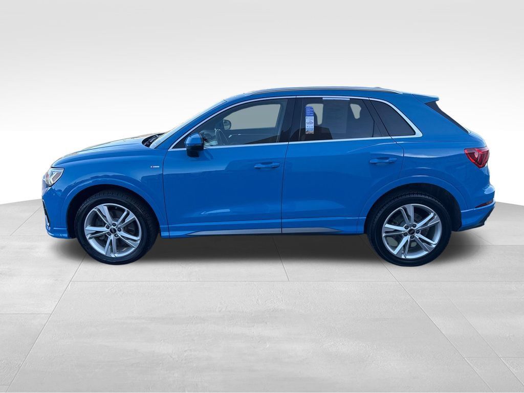 Used 2023 Audi Q3 2.0T Premium Plus AWD/4WD image 2
