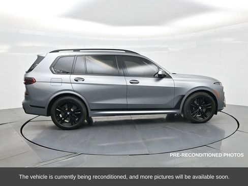 Used 2023 BMW X7 xDrive40i w/ Executive Package image 5
