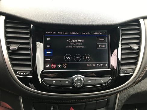 Used 2020 Chevrolet Trax LT image 18