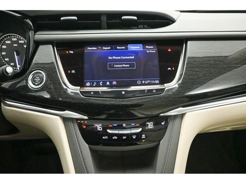 Used 2020 Cadillac XT6 Premium Luxury image 15