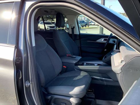 Certified 2025 Ford Explorer Active image 8