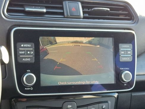 Used 2022 Nissan Leaf SV image 18