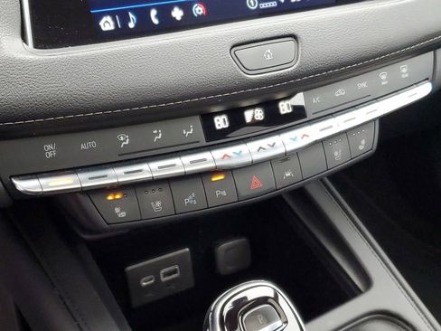 Used 2022 Cadillac XT4 Premium Luxury w/ Enhanced Visibility Package image 19