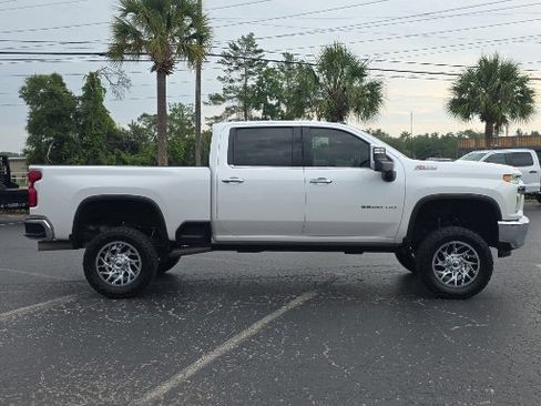 Used 2023 Chevrolet Silverado 2500 LTZ AWD/4WD image 8