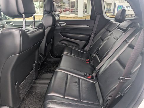 Used 2019 Jeep Grand Cherokee Limited image 21