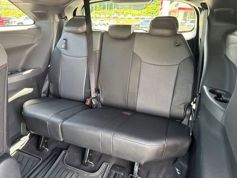 Used 2023 Toyota Sienna XSE w/ XSE Plus Package AWD/4WD image 7