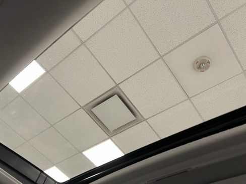 Used 2022 Honda Accord EX-L image 45