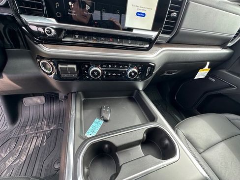 New 2026 GMC Sierra 2500 SLT image 19