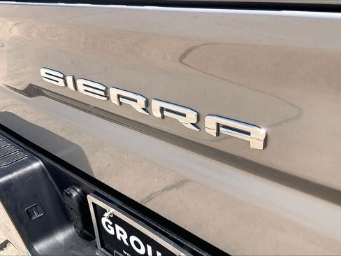 Used 2025 GMC Sierra 1500 SLT RWD image 10