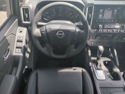 New 2025 Nissan Frontier SL image 13