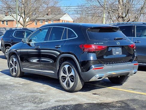 Used 2025 Mercedes-Benz GLA 250 4MATIC image 2