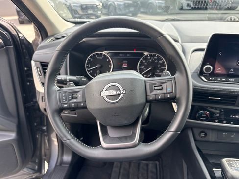 Used 2025 Nissan Rogue SV FWD image 20