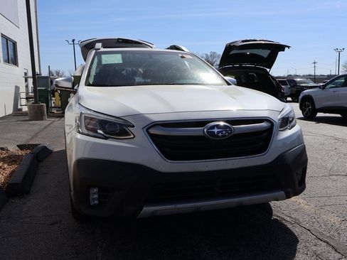 Used 2020 Subaru Outback Touring XT image 2