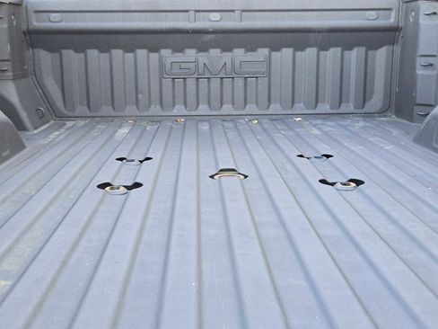 Certified 2025 GMC Sierra 2500 AT4 w/ Technology Package image 30