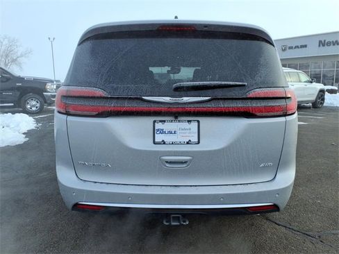 New 2026 Chrysler Pacifica Pinnacle image 6