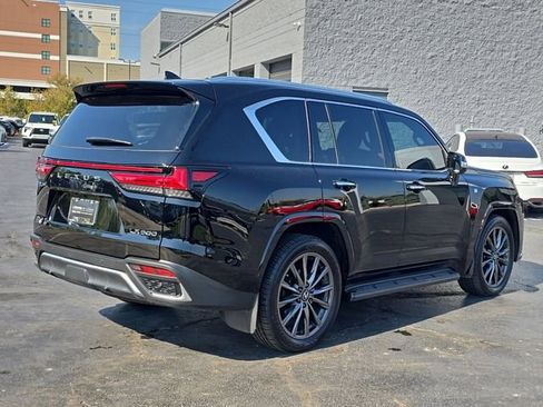 Used 2024 Lexus LX 600 F Sport image 8