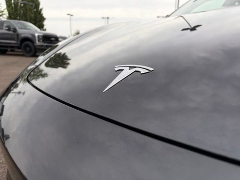 Used 2025 Tesla Model 3 Long Range RWD image 4