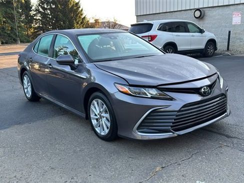 Used 2024 Toyota Camry LE image 27