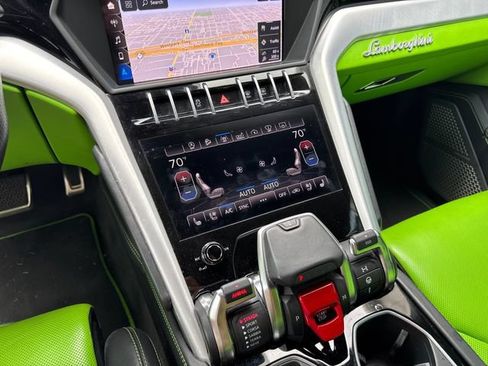 Used 2019 Lamborghini Urus AWD/4WD image 17