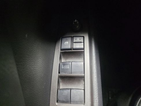 Used 2022 Toyota Camry SE image 27