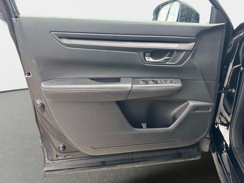 Used 2025 Honda CR-V Sport image 16
