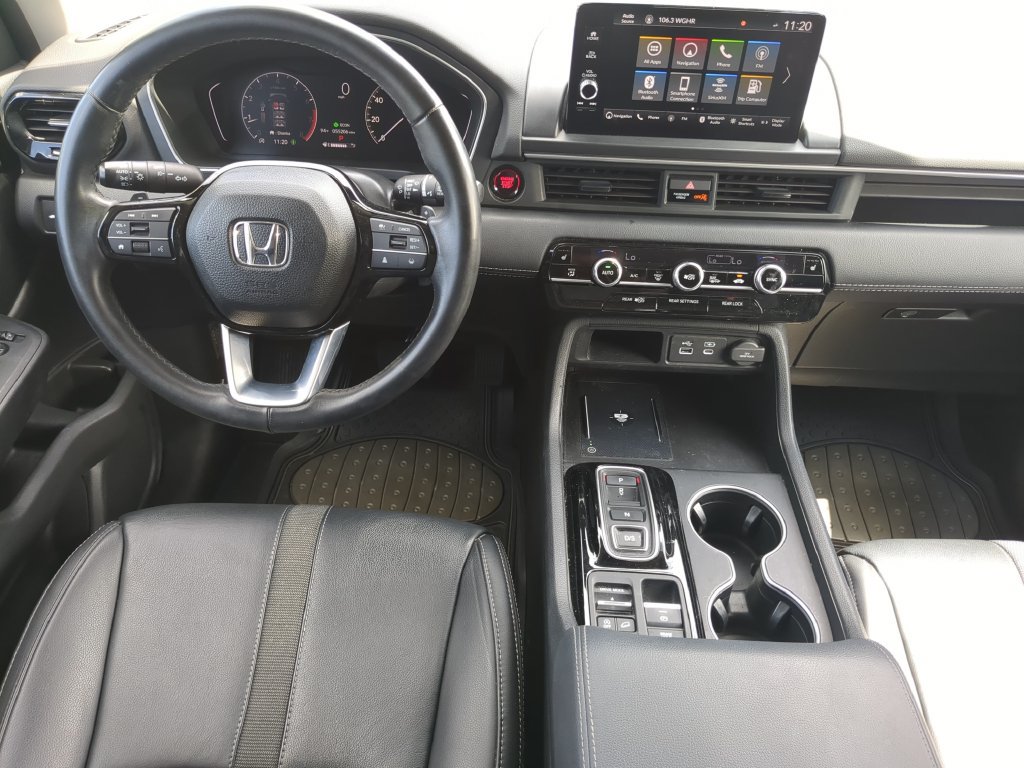 Used 2023 Honda Pilot Touring image 16