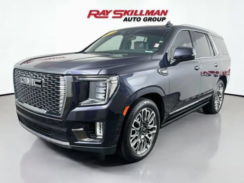 Used 2024 GMC Yukon Denali Ultimate AWD/4WD image 3