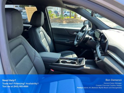 Used 2025 Chevrolet Equinox LT w/ Convenience Package II FWD image 23